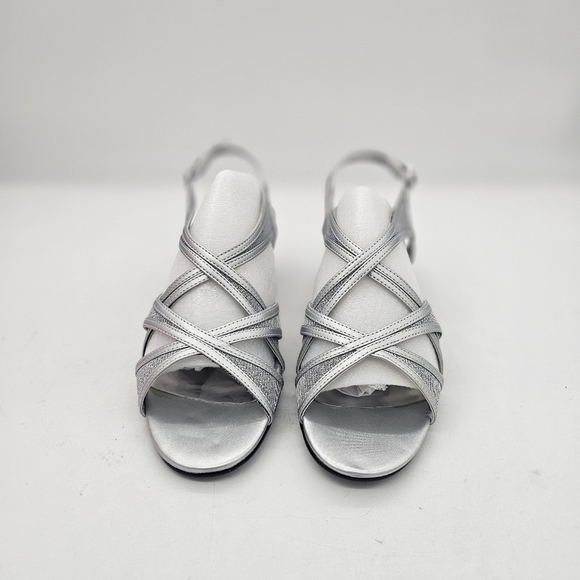 Easy Street Tristen Low Glitter Heels Satin/Silver Size 9 - Picture 8 of 10